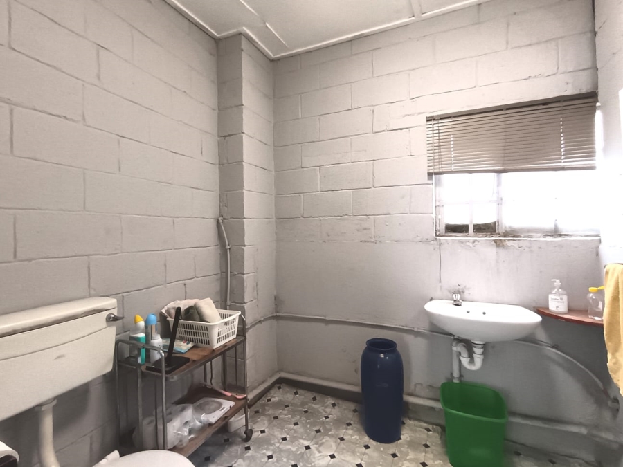 To Let Commercial Property for Rent in Cotswold Eastern Cape